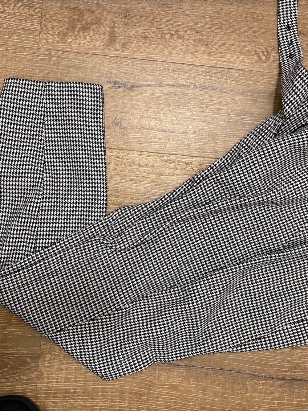 Express Black & White Houndstooth Wide-Leg Pants